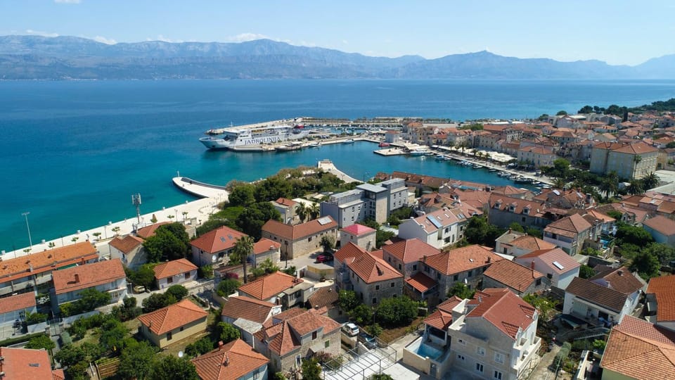 Day, Neighbourhood, Bird's eye view, City view, Sea view, Street view
