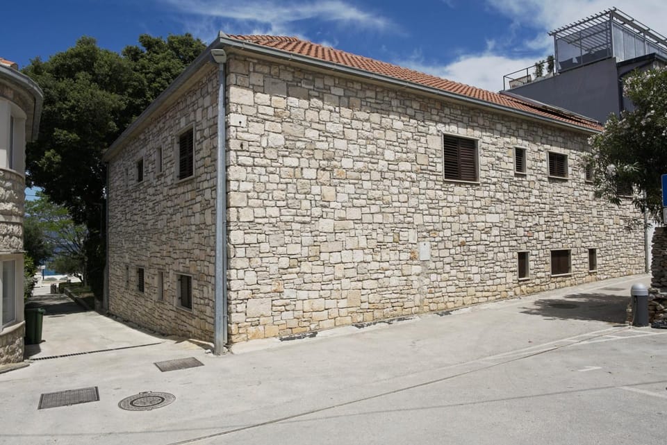Property building, Day