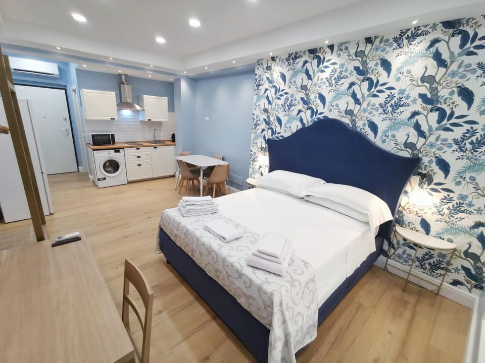 Bed, Photo of the whole room