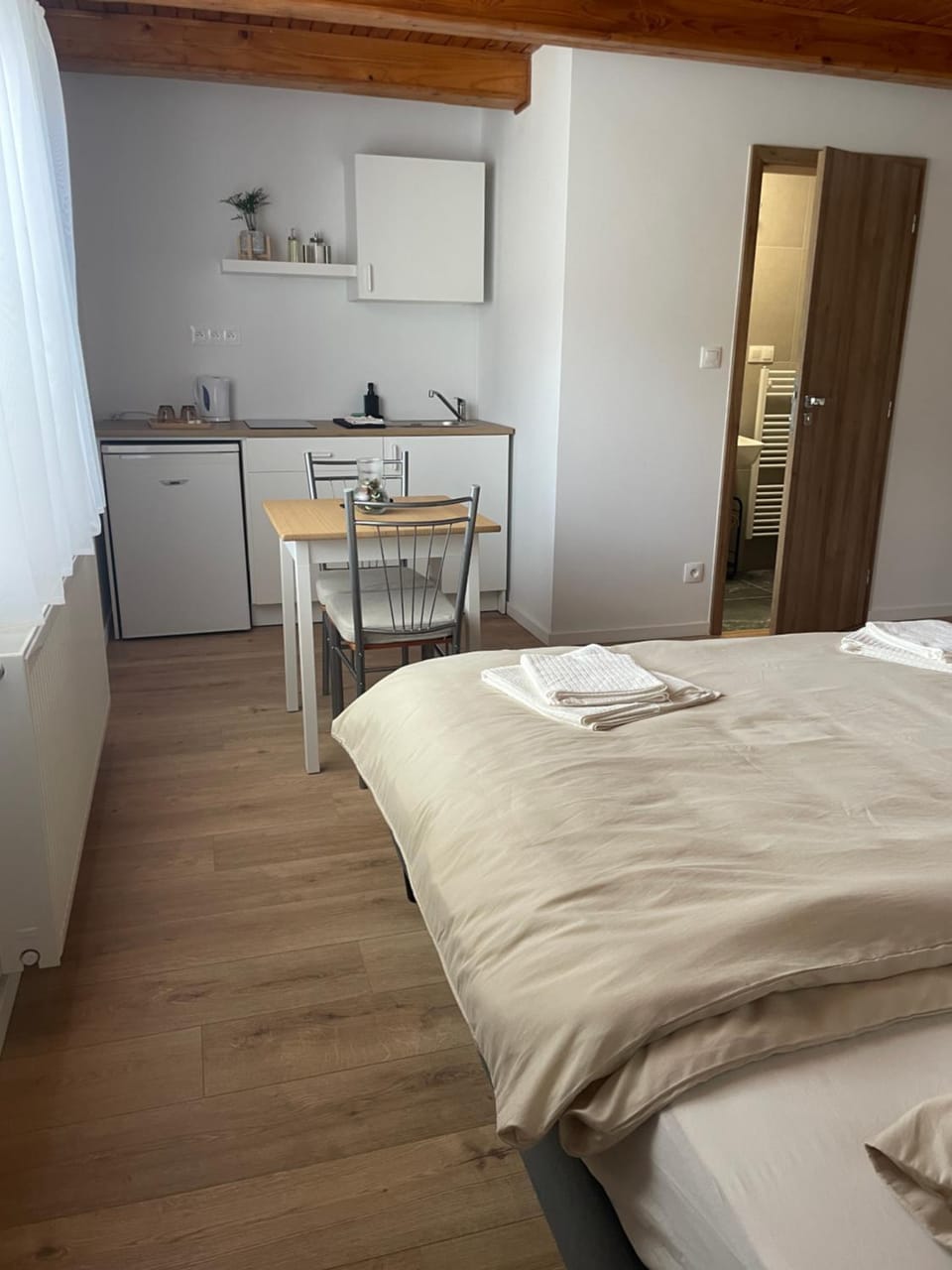 Kitchen or kitchenette, Photo of the whole room
