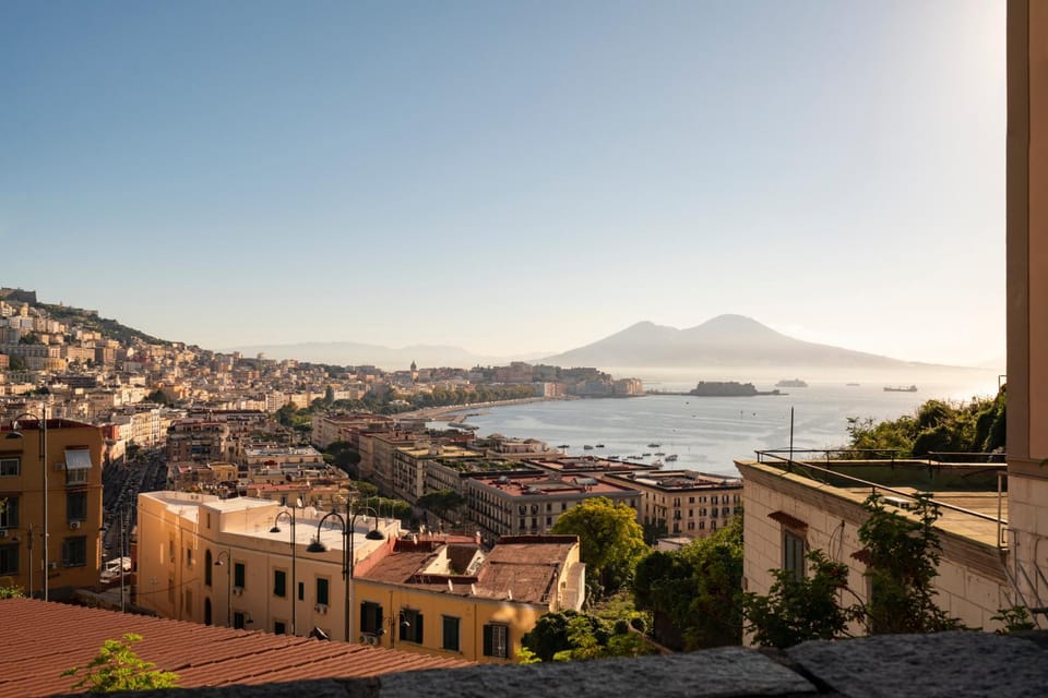 Mountain view, Sea view