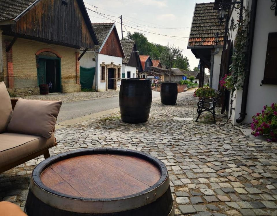 Street view, Location