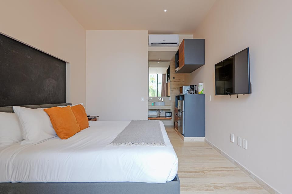 Ceren Luxury Apartments # 203b Studio Hotel in Playa del Carmen