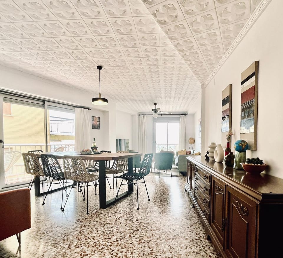 Living room, Seating area, Dining area