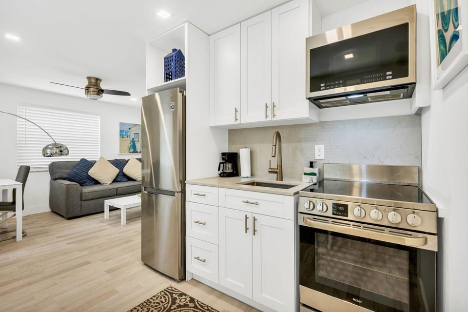 ULTRA exciting apartment at the Boardwalk Apartment in Hollywood Beach