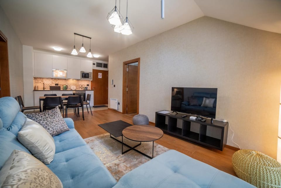 TV and multimedia, Living room, Dining area