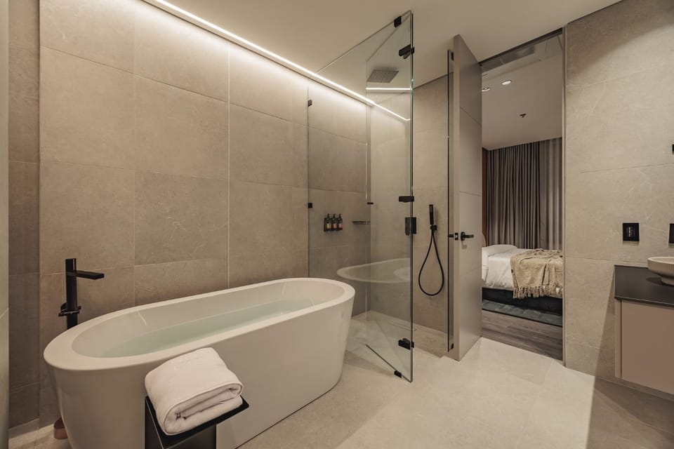 Shower, Bathroom, Bath, towels