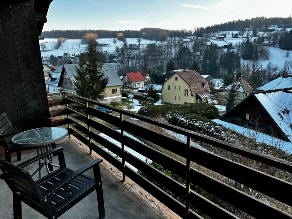 Winter, Balcony/Terrace, Mountain view