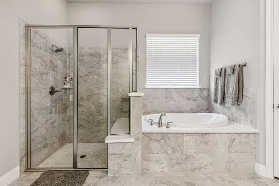 Shower, Bathroom, Bath, towels