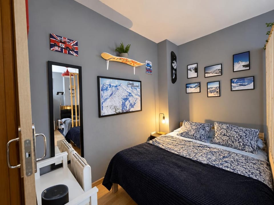 Bed, Bedroom, heating, internet