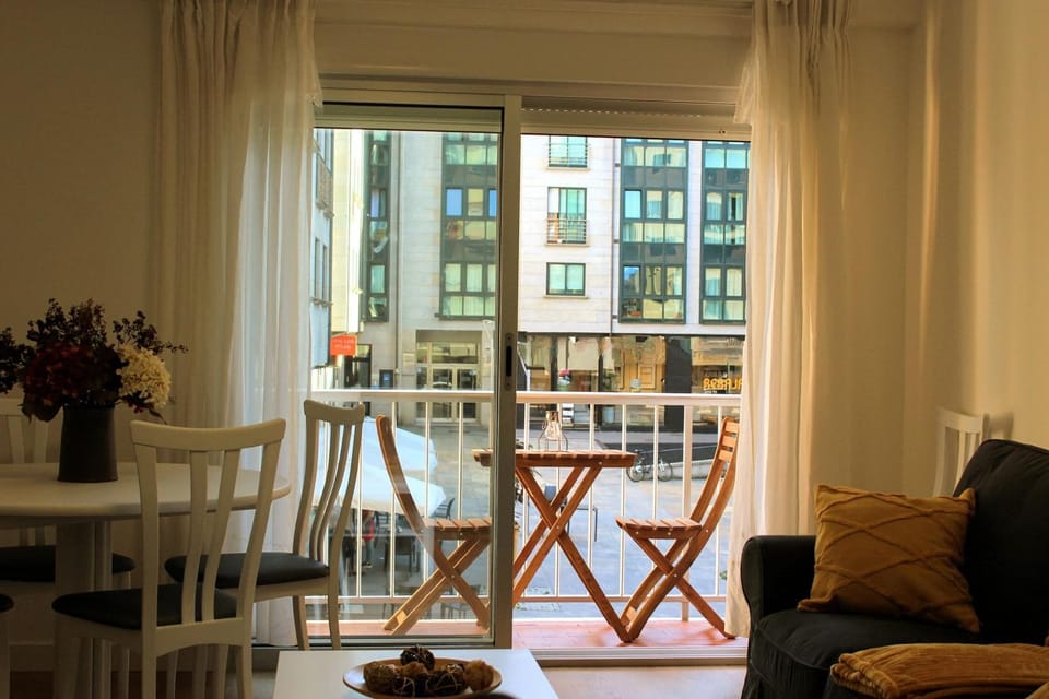 Balcony/Terrace, Balcony/Terrace, Living room, Seating area, Dining area