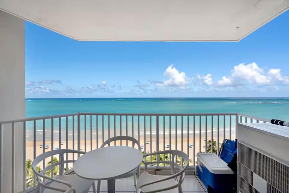 Apartamento con vistas al mar Isla Verde Puerto Rico Apartment hotel in Carolina