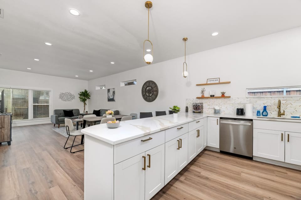 Stunning Modern Home Near White Rock Lake! House in Dallas