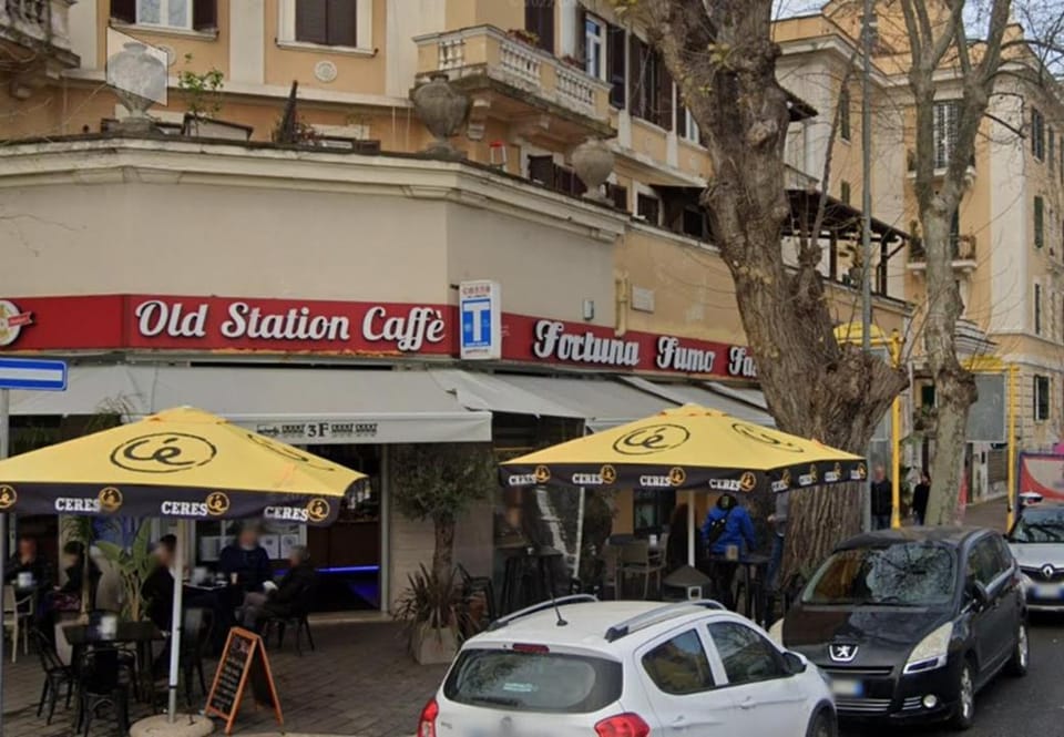Property building, Restaurant/places to eat, Restaurant/places to eat, Day, Lounge or bar, City view, Street view, Breakfast, Italian breakfast