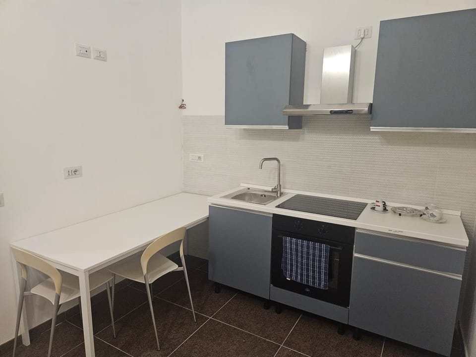 Kitchen or kitchenette, Living room, Dining area, minibar
