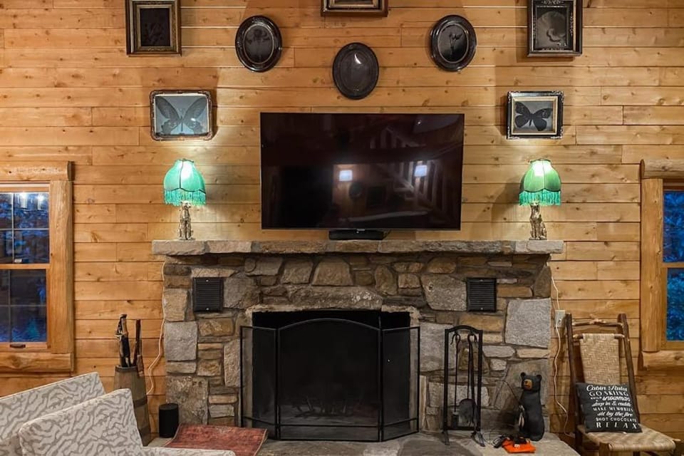 Dancing Bear Cabin Cabin in Tennessee