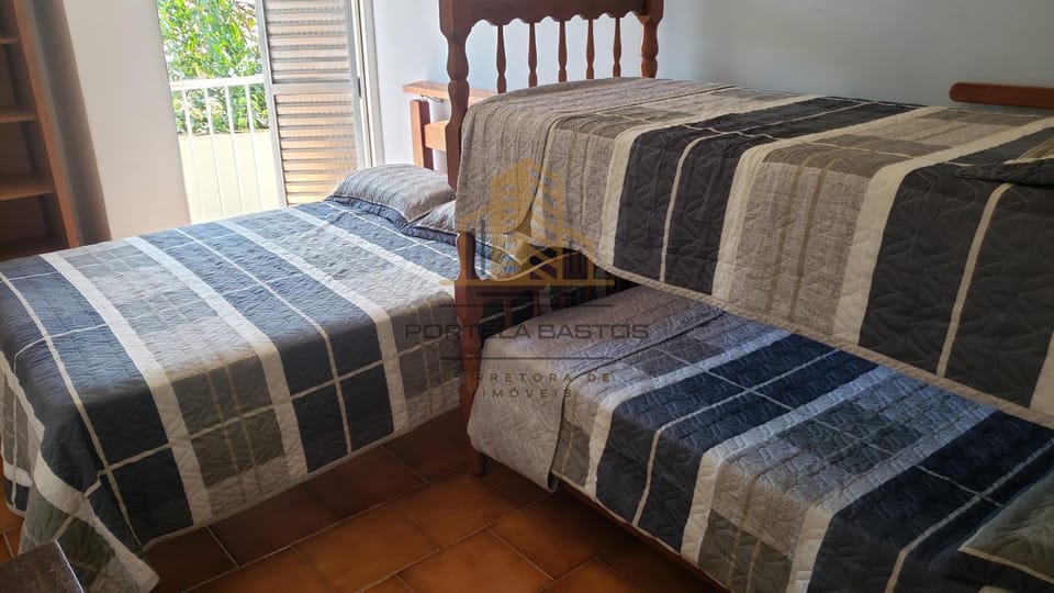Bed, Bedroom, bunk bed