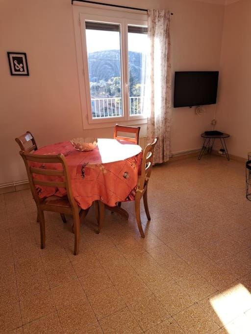 Aux romarins House in Occitanie