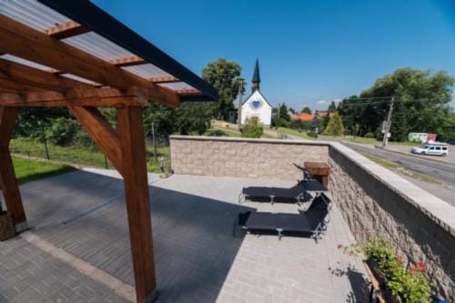 Place of worship, Balcony/Terrace