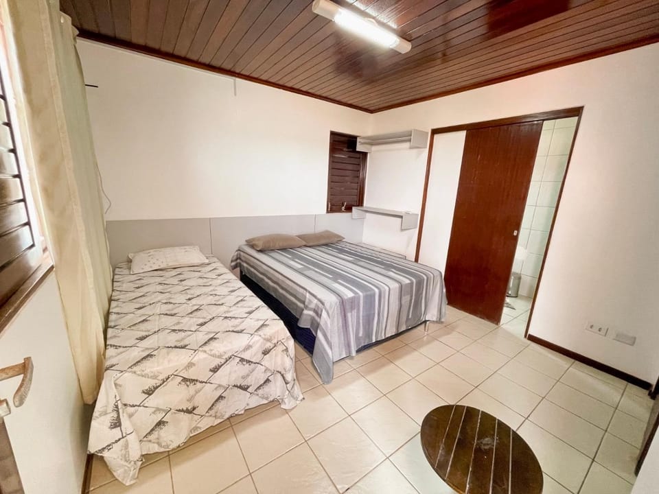 Casasveraneio casa top com 3 suítes com ar condicionado a 100 m da Praia - Barra de São Miguel, 7 minutos do gunga e 3 da praia bonita e conchas ! Área gourmet com piscina privativa e churrasqueira! condomínio com muito verde e piscina de 10m! House in State of Alagoas, Brazil