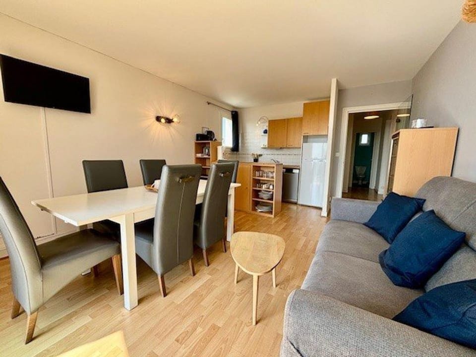 Quiberon : Appartement 3 pièces 52m² face mer avec parking - FR-1-478-298 Apartment in Quiberon