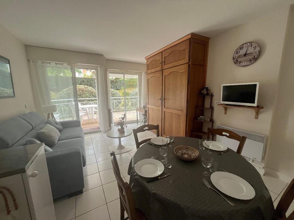 T2 avec Terrasse et Accès Direct Plage à Arcachon - FR-1-374-228 Apartment in Arcachon