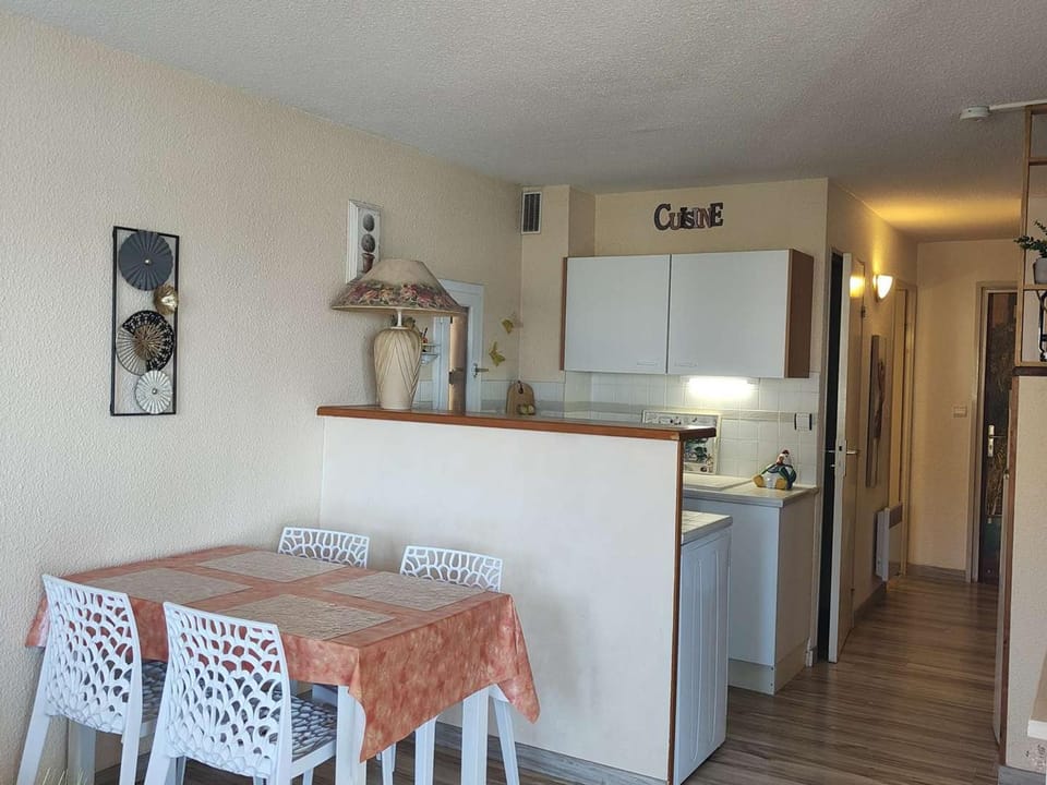 Appartement T2 - 4 pers. avec terrasse et piscine à Le Barcarès - FR-1-195-108 Apartment in Le Barcarès