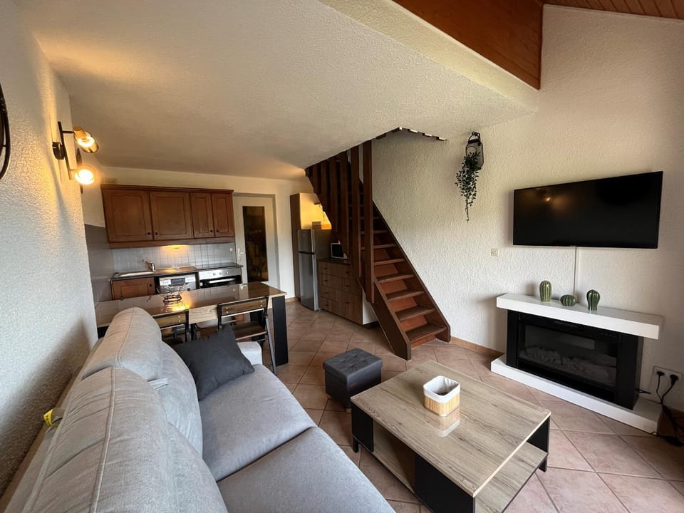 Appartement T2 calme proche pistes Corrençon-en-Vercors - FR-1-761-40 Apartment in Provence-Alpes-Côte d'Azur