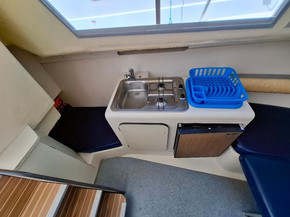 Séjour Insolite sur Bateau à Chenillé-Changé - API-1-46-24 Docked boat in Pays de la Loire