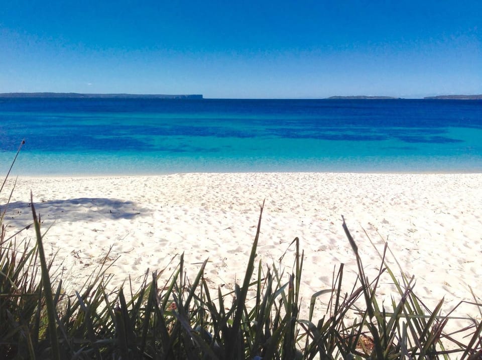 On Collingwood Beach by Book Jervis Bay - Upstairs Apartment House in Vincentia