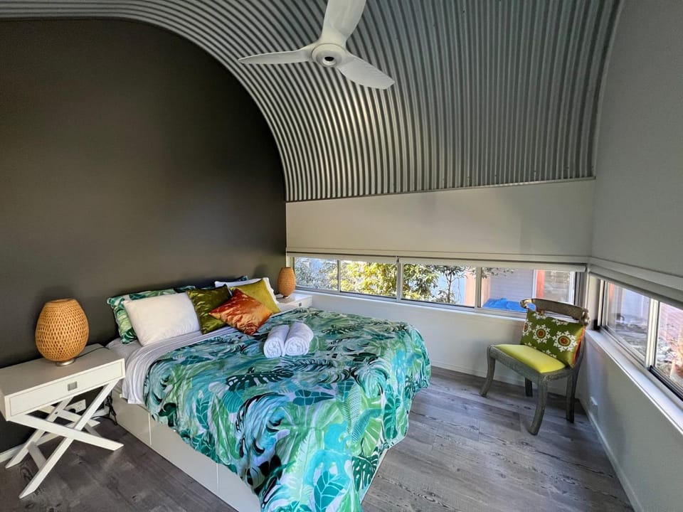 Kurrumbin! by Book Jervis Bay - Vincentia Free Wifi, Free Linen, 300m From the beach House in Vincentia