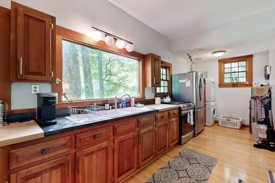 Wild Blue Yonder House in Barnard