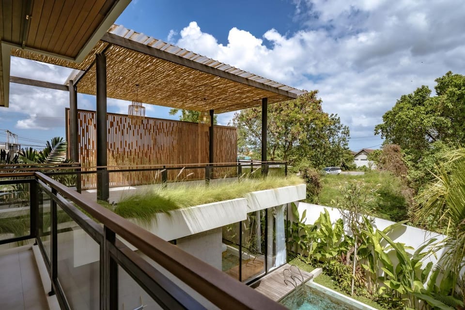 Property building, View (from property/room), Balcony/Terrace