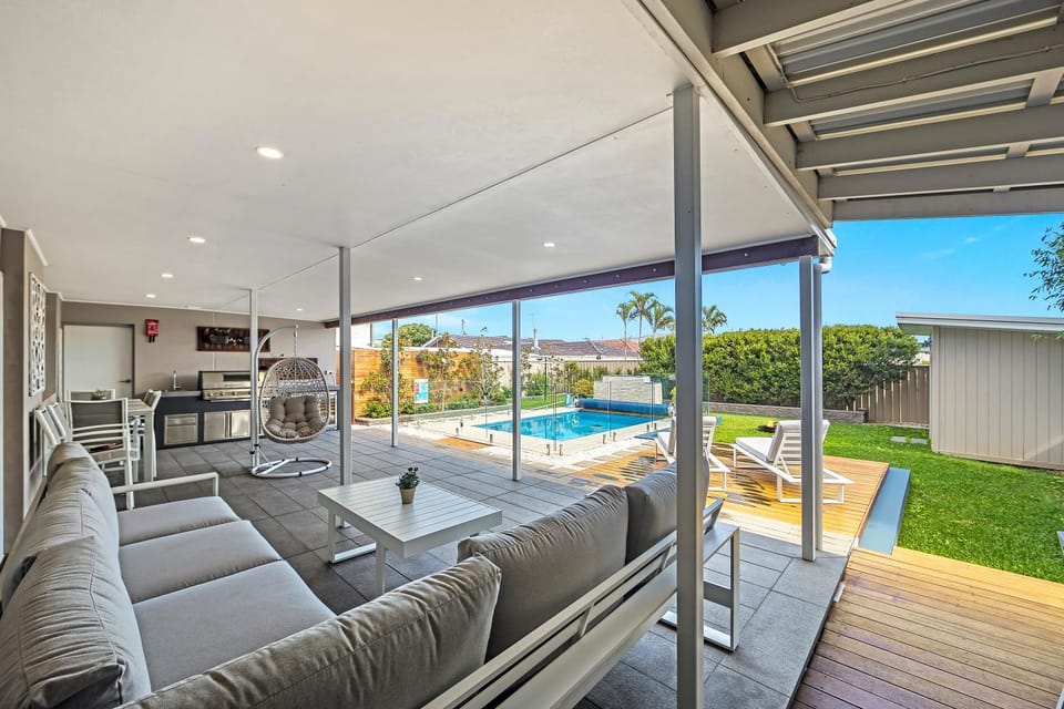 Patio, Pool view, Swimming pool