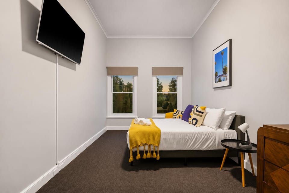 Heritage-Style Boutique Hotel, Port Melbourne Apartment hotel in Melbourne