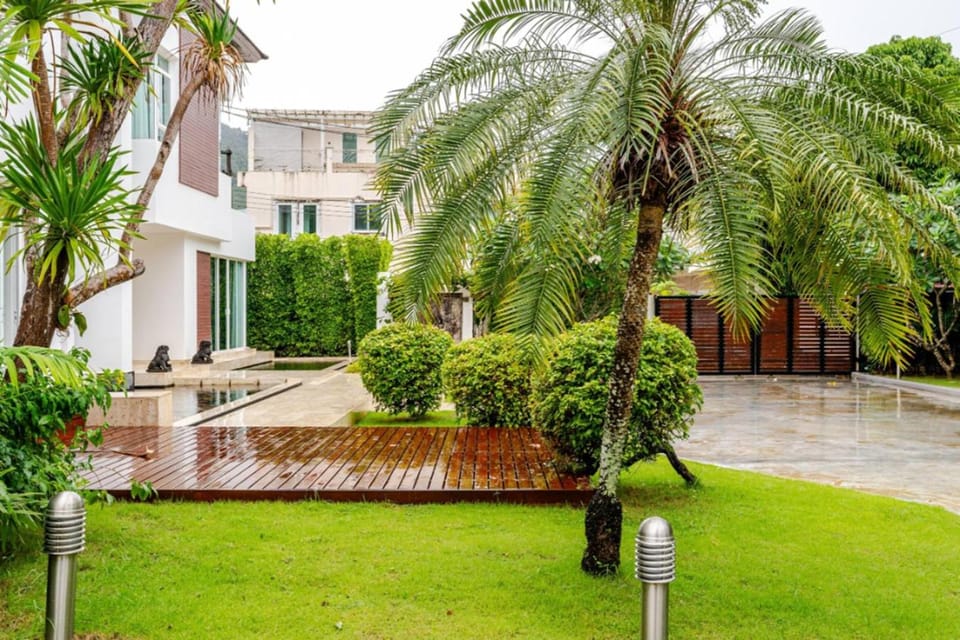 Property building, Natural landscape, Garden