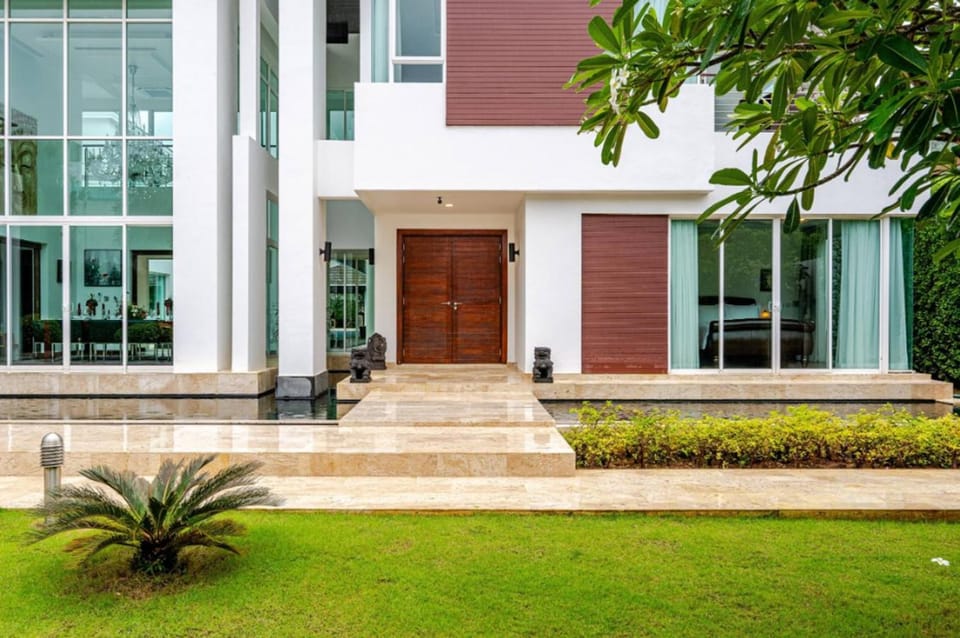 Property building, Garden, Garden view