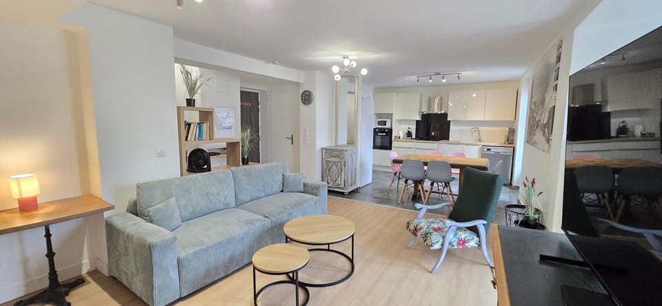 Communal lounge/ TV room, TV and multimedia, Kitchen or kitchenette, Living room, Dining area