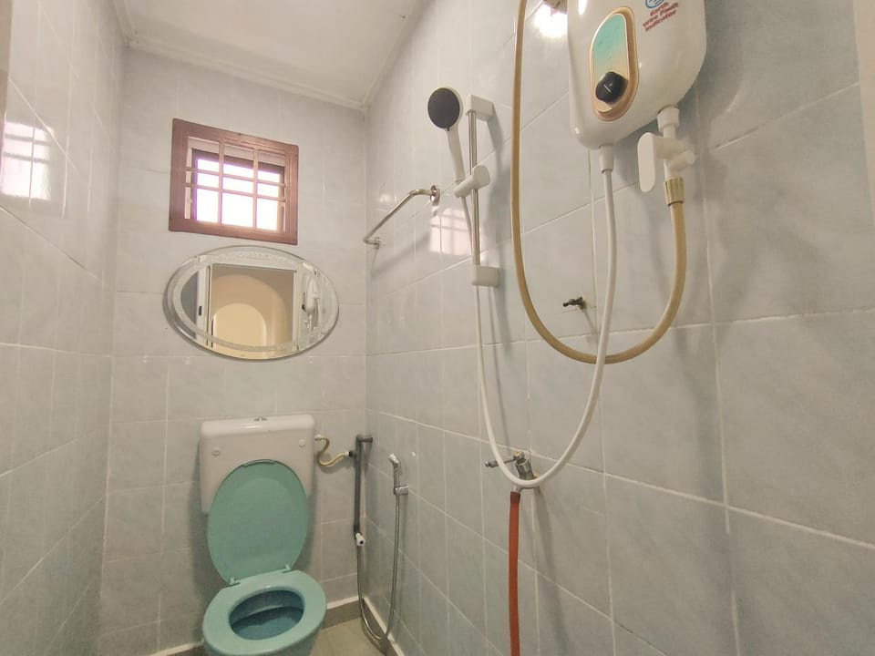 Molek Premium Suite 3R2B at Johor Bahru by Maco Home House in Johor Bahru