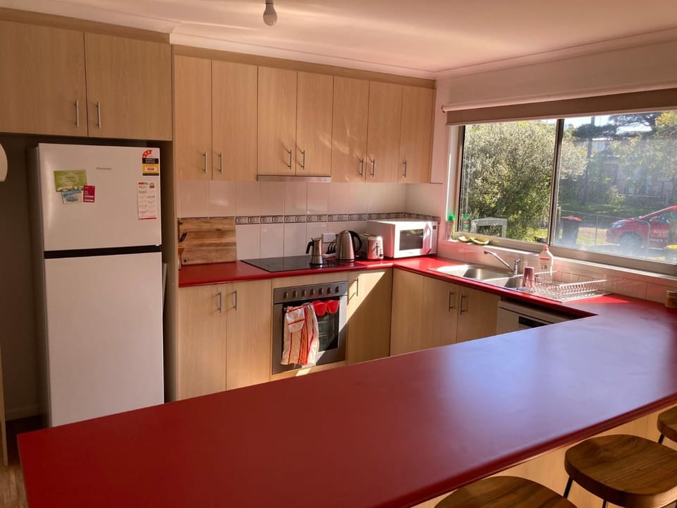 Kitchen or kitchenette, Dining area, dishwasher, oven, stove, toaster