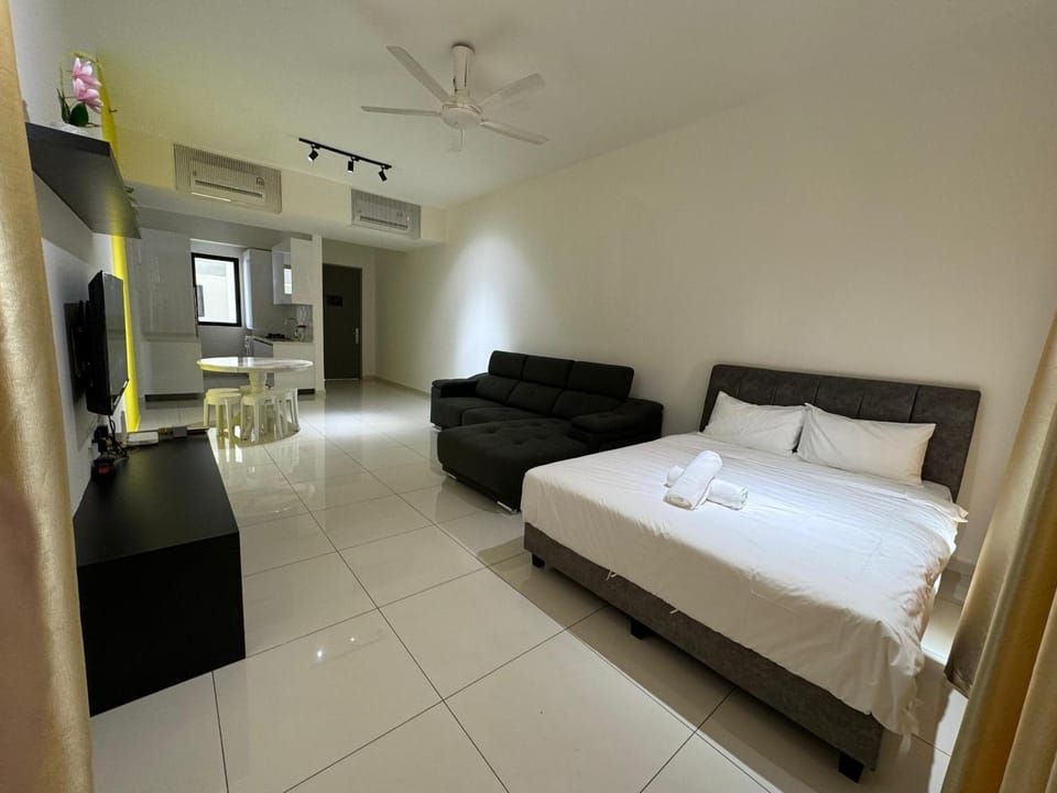Cozy Comfort- Beacon Executives Suite Apartment in George Town
