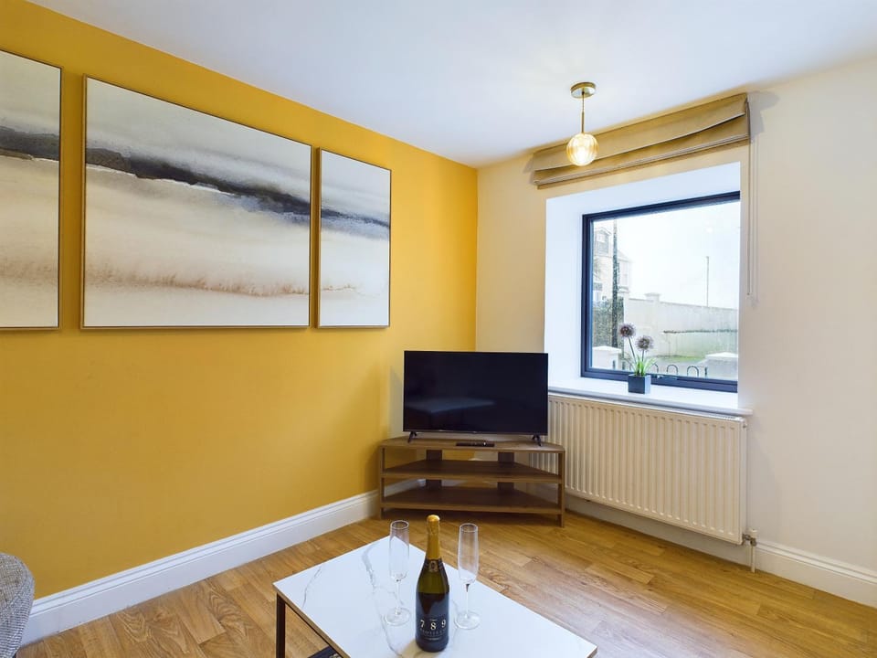 Communal lounge/ TV room, TV and multimedia, Evening entertainment