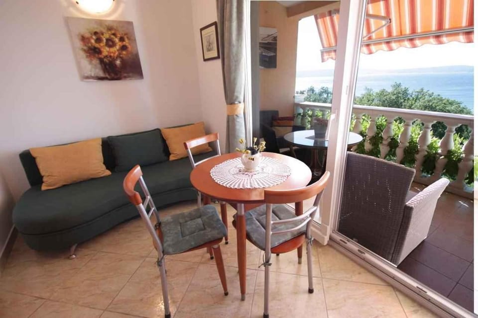 Balcony/Terrace, Living room, Seating area, Dining area