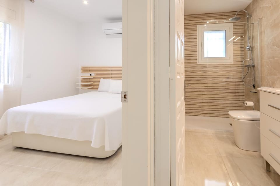 Bathroom, Living room