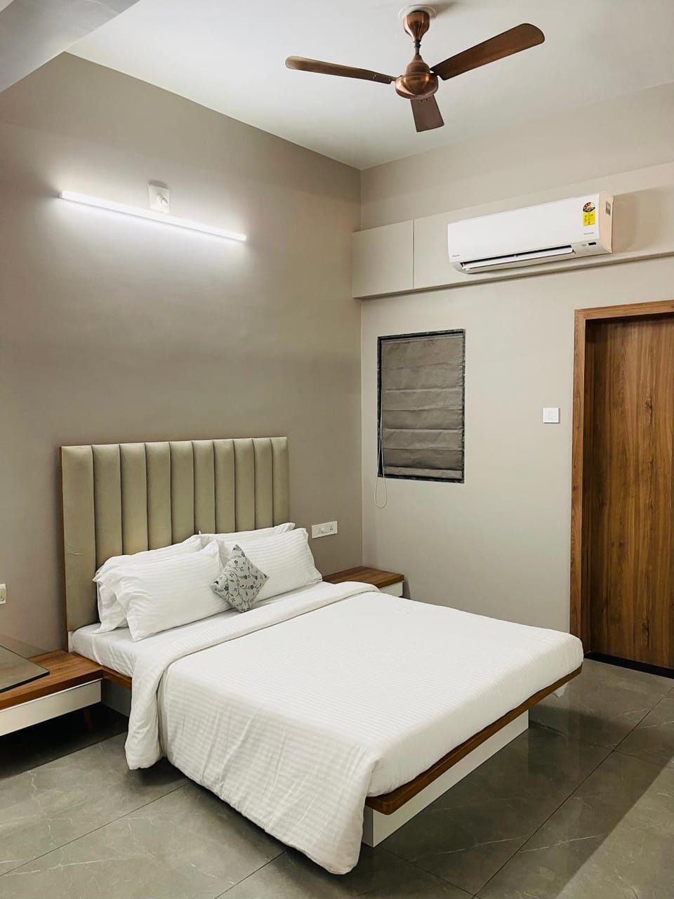 Bed, Bedroom, air conditioner