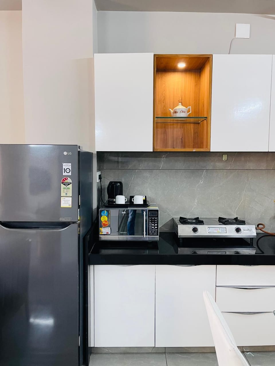 Coffee/tea facilities, Kitchen or kitchenette, minibar, oven