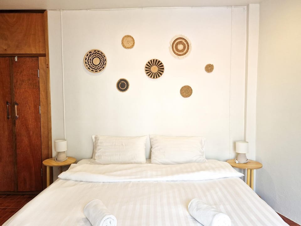 Bed, Bedroom, wardrobe