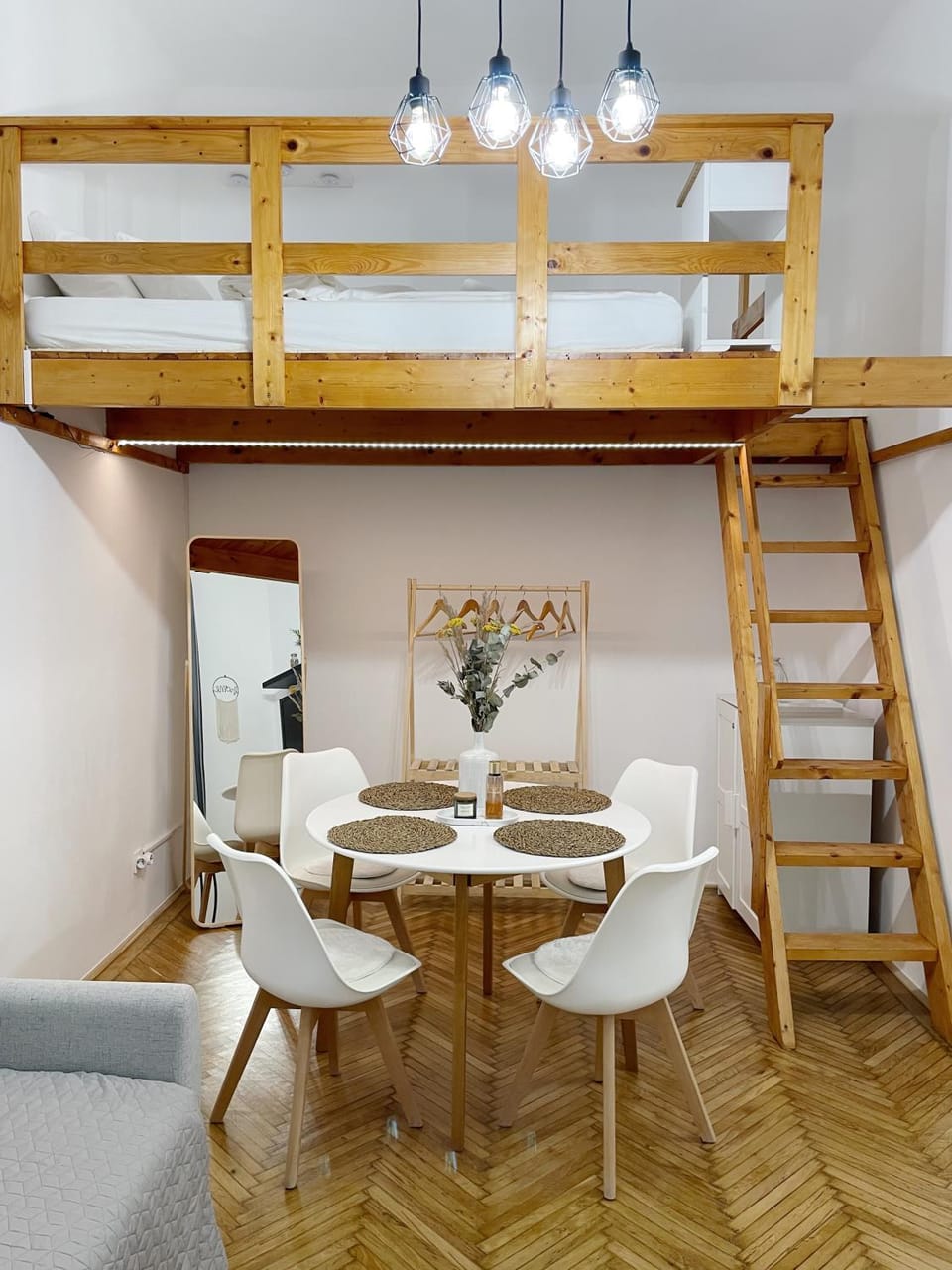 Living room, Dining area