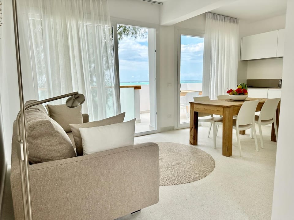 Natural landscape, Living room, Dining area