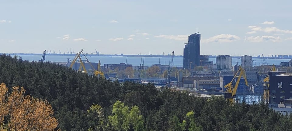 Nearby landmark, Day, Natural landscape, City view